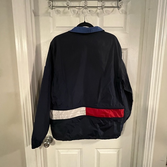 Tommy Hilfiger XL men’s windbreaker - Picture 11 of 12